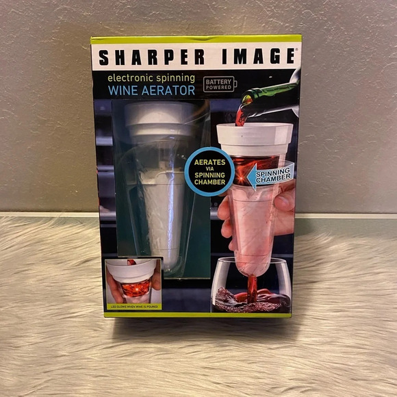 Sharper Image Electronic Spinning Wine Aerator - Picture 5 of 8
